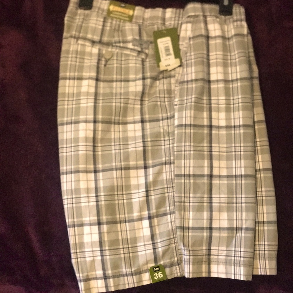 Hillcrest Plaid Lee Casual Shorts (Size 36)